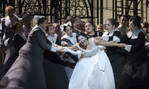 PURITAINS-bellini-france-2-maria-agresta-opera-diffusion-Les-Puritains-2--®-Op+®ra-national-de-Paris-Andrea-Messana