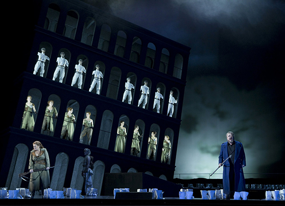 wagner-leipzig-walkure-Die_Walkuere_Oper_Leipzig,Bruennhilde_Wotan_Walkueren_Taenzer_Foto_Tom_Schulze