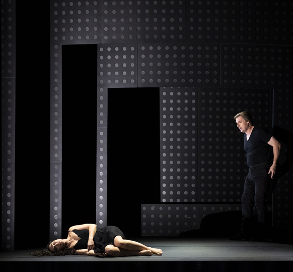 DEBUSSY-strasbourg-opera-critique-compte-rendu-opera-par-classiquenews-gillet-PELLEASetMELISANDE_4887PhotoKlaraBeck
