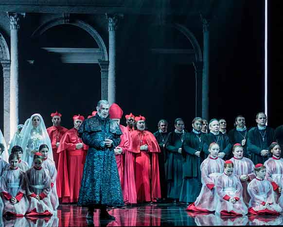 TOSCA-opera-critique-fourny-sierra-govi-te-deum-scarpia-critique-opera-review-opera-classiquenews-2