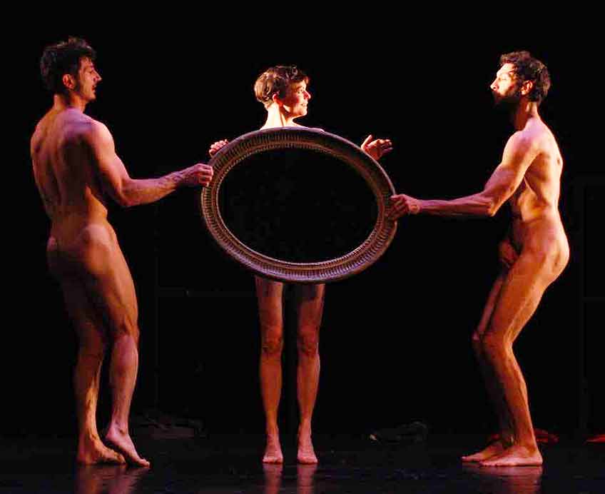 danse-marseille-criee-critique-cirque-regard-d-homme-critique-sur-classiquenews-spectacles-concerts