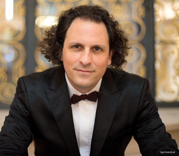 BLOCH-alexandre-portrait-2019-chef-orchestre-national-de-lille-annonce-concert-opera-classiquenews