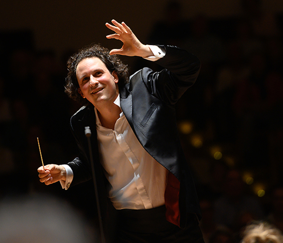 bloch-alexandre-symphonie-9-mahler-critique-concert-classiquenews-reportage-video-symphonie-n8-mahler