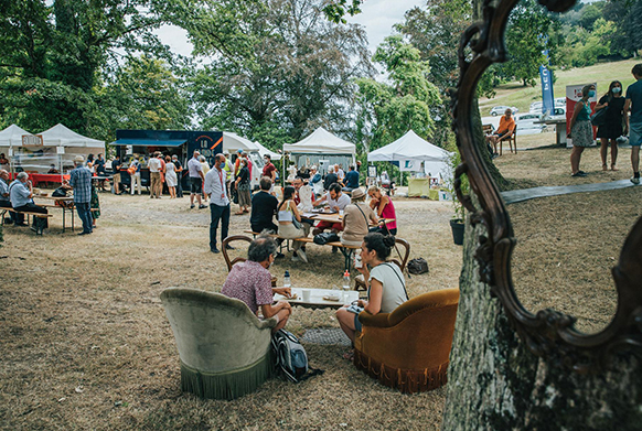 festival-1001-notes-4-aout-2020-critique-classiquenews-bar-buvette-plein-air-festival-deconfinement-classiquenews