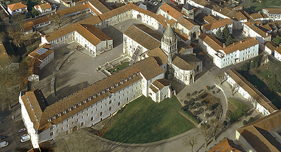 saintes_vue_aerienne_570