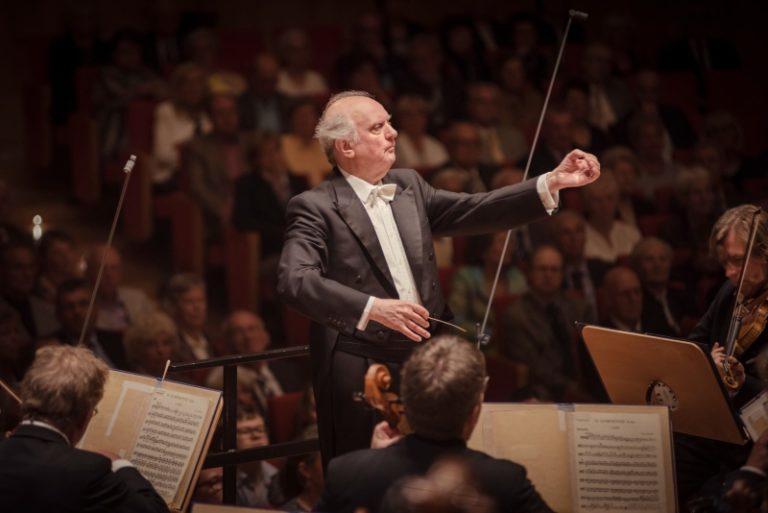 CRITIQUE, concert. PARIS, Philharmonie, le 16 mars 2026. MOZART : Symphonie n° 39 / BRUCKNER : Symphonie n° 4. Orchestre de l’Opéra national de Paris, Marek Janowski (direction)