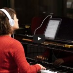 tom-play-jouer-piano-chez-soi-avec-un-orchestre-tom-books-demo-video-classiquenews-video