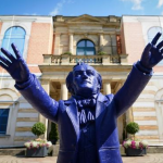 wagner bayreuth plastic toc sur la colline