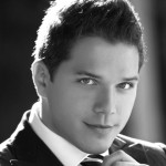 FANALE-PAOLO-582-594-Fanale-paolo-tenor-seducteur-portrait-classiquenews-octobre-2015-El-tenor-siciliano-Paolo-Fanal_54437232426_54028874188_960_639