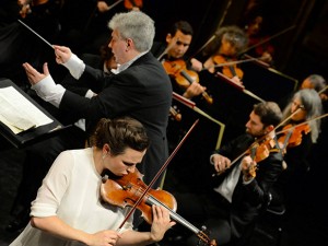 ossonce-jean-yves-sara-nemtanu-concerto-violon-orchestre-tchaikovski-concert-opera-de-tours-7-novembre-2015-review-crtique-compte-rendu-classiquenews