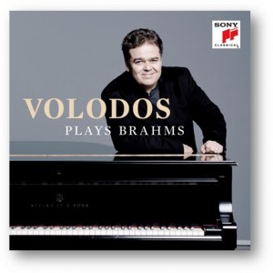 VOLODOS Arcadi Volodos joue plays BRAHMS 1 cd SOny classical compte rendu critique cd par classiquenews