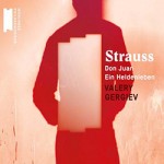 Valery Gergiev sculpte et cisèle l’orchestre de Strauss avec passion, volupté, détail. Must absolu
