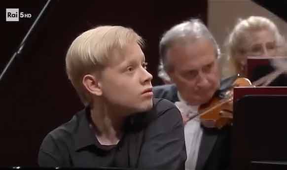 malofeev-alexander-rhapsodie-sur-theme-de-paganini-rachmaninov-concert-annonce-critique-selection-classiquenews