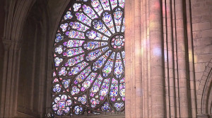 NOTRE-DAME-de-PARIS-celebration-souvenirs-reconstruction-classiquenews-video-incendie-la-rosace