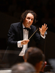 bloch-alexandre-maestro-mahler-gustav-symphonie-n6-concert-critique-classiquenews-lille-nouveau-siecle-concert