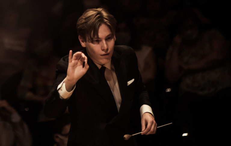 CRITIQUE, concerts. AIX-EN-PROVENCE, Festival d’Art lyrique d’Aix-en-Provence (Grand-Théâtre de Provence), les 13 et 14 juillet 2024. BRAY / MOZART / BERLIOZ / SCHOENBERG / MAHLER. Orchestre de Paris / Christiane Karg (soprano),  Klaus Mäkelä (direction).