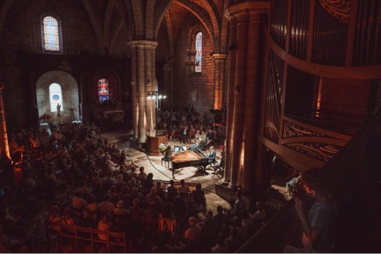CRITIQUE, festival. 19ème FESTIVAL DE ROCAMADOUR, Basilique Saint-Sauveur, le 17 août 2024. G. FAURE : Musique de chambre. Renaud Capuçon (violon), Paul Zientara (alto), Stéphanie Huang (violoncelle) & Guillaume Bellom (piano).