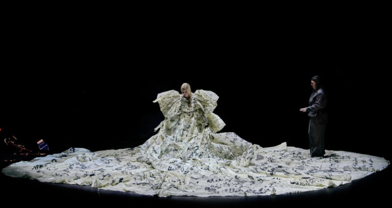 CRITIQUE, festival. BAYREUTH, festspielhaus, le 3 août 2024. WAGNER : Tristan und Isolde. A. Schager, C. Nylund, C. Mayer, G. Groissböck… T. Arnalsson / S. Bychkov.