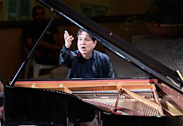 CRITIQUE, festival. 75ème Festival de MENTON, le 31 juillet 2024. Récital Fazil Say, piano. Debussy, Ravel, Mozart, Say…