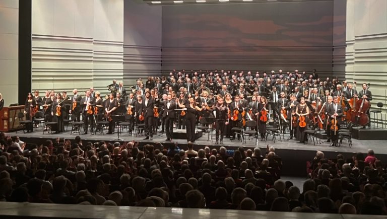 CRITIQUE, concert. ANGERS (les 22 & 26), NANTES (les 24 & 25). C. ORFF : Carmina Burana. L. Dufy, J. Asiain, T. Varon, Orchestre National des Pays de la Loire, Chœurs de l’ONPL et Universitaire de Nantes, Sascha Goetzel (direction).