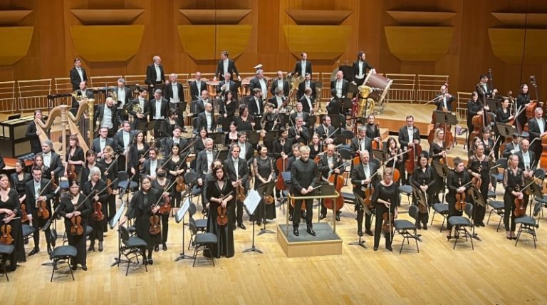 CRITIQUE, concert. LYON, Auditorium Maurice Ravel, les 19 et 20 décembre 2024. CHOSTAKOVITCH. Edgar Moreau (violoncelle), Orchestre National de Lyon, Kirill Karabits (direction)