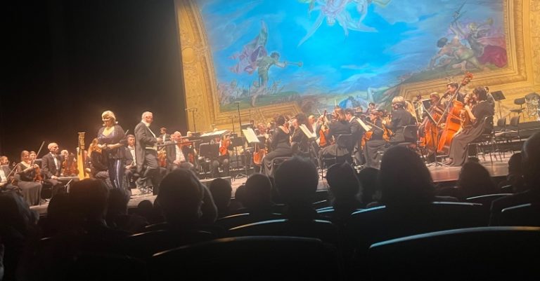 CRITIQUE, concert. GENEVE. Concert du Nouvel An, Grand-Théâtre, le 31 décembre 2024. Camilla Nylund (soprano), TOBS, Yannis Pouspourikas (direction)