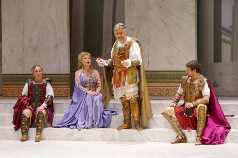 CRITIQUE, opérette. MARSEILLE, Théâtre de l’Odéon, le 23 février 2025. OFFENBACH : la Belle Hélène. L. Janot, M. Justine, J-C. Calon, M. Barrard… Bernard Pisani / Didier Benetti