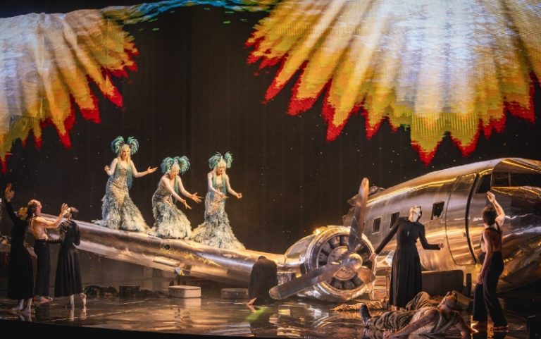 CRITIQUE, opéra. MONACO, Salle Garnier, le 19 février 2025. WAGNER : l’Or du Rhin. C. Purves, W. Ablinger-Sperrhacke, P. Kalman, D. Uzun… David Livermore / Gianluca Capuano