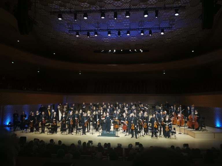 CRITIQUE, concert. BOULOGNE-BILLANCOURT, La Seine Musicale, le 9 mars 2025. Ersnt von Dohnanyi, Mulsant, Debussy (La Mer, 1908). ORCHESTRE COLONNE, Sora Elisabeth Lee (direction)