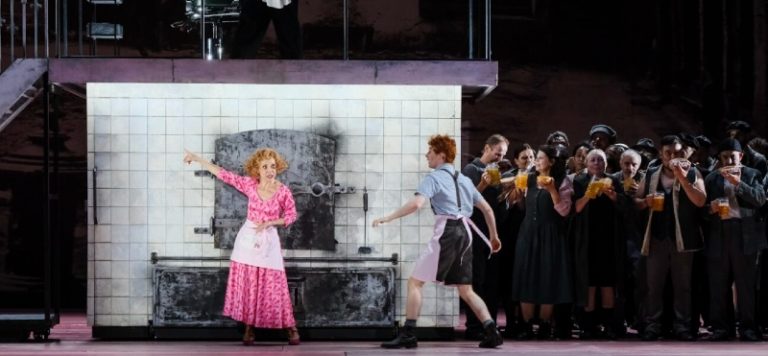 CRITIQUE, comédie musicale. STRASBOURG, Opéra National du Rhin, le 17 juin 2025. SONDHEIM : Sweeney Todd. S. Hendricks, N. Dessay, N. Harrison, M. Oppert… Barrie Kosky / Bassem Akiki