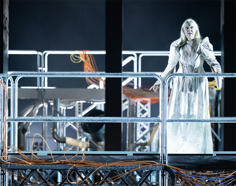 OPÉRA DE COLOGNE, OPER KÖLN. Philippe MANOURY : Die letzten Tage der Menschheit, création mondiale, les 27, 29 juin, 4, 6 et 9 Juillet 2025.