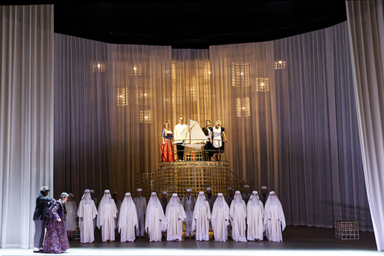 CRITIQUE, opéra. SAINT ÉTIENNE, le 17 juin 2025. MOZART : L’enlèvement au sérail. Ruth Iniesta, Marie-Eve Munger , Kaëlig Boché…, Giuseppe Grazioli / Jean-Christophe Mast.