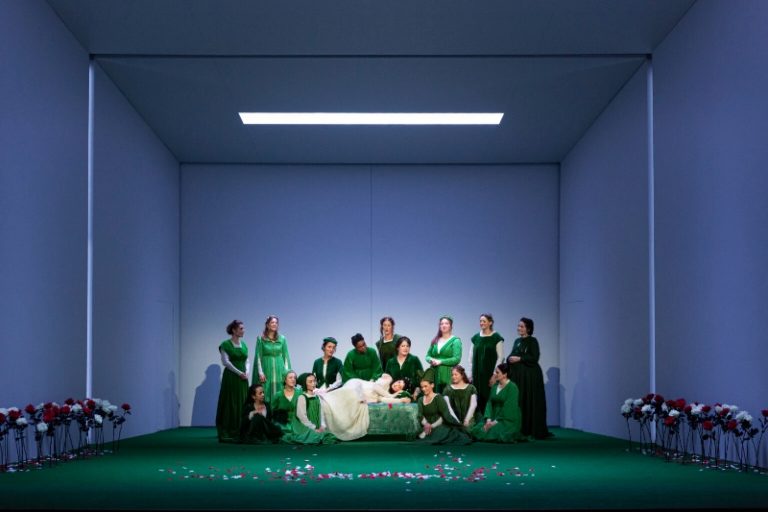 CRITIQUE, opéra. BORDEAUX, Grand-Théâtre, le 18 novembre 2025. TCHAÏKOVSKY : Iolanta. C. Antoine, J. Henric, A. Anger, A. Ganbaatar… Stéphane Braunschweig / Pierre Dumoussaud