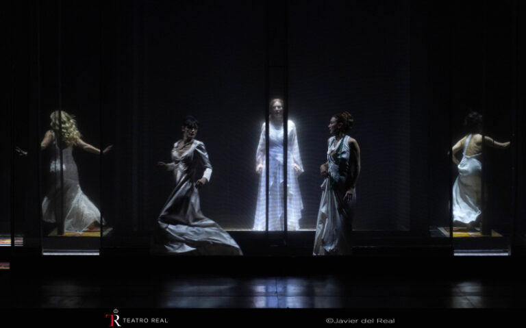 CRITIQUE, opéra. MADRID, Teatro Real, le 26 janvier 2026. DUKAS : Ariane et Barbe Bleue. P. Murrihy, S. Tro Santafé, A. Extrémo, G. Buratto… Àlex Ollé (La Fura dels Baus) / Pinchas Steinberg
