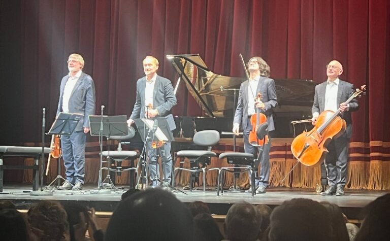 CRITIQUE, concert. TOULOUSE, Théâtre du Capitole, le 22 janvier 2026. CHOSTAKOVITCH / WEINBERG. Elisabeth LEONSKAJA (piano), Quatuor DANEL
