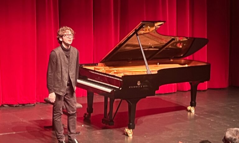 CRITIQUE, concert. MARSEILLE, Théâtre national de la Criée, les 17 et 18 février 2026. Récital d&rsquo;Alexandre KANTOROW (Beethoven, Chopin, Scriabine…)