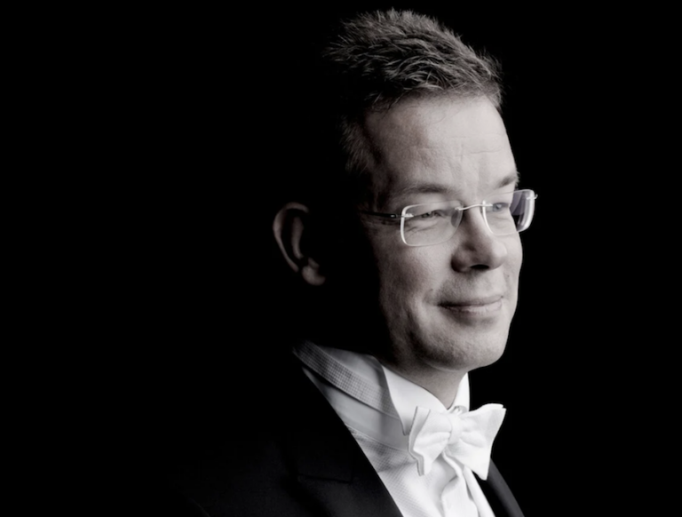 ENTRETIEN avec le chef Anthony HERMUS : Interpréter le Chant de la Terre (à l&rsquo;affiche de l&rsquo;Opéra Orchestre Normandie Rouen, les 13 et 14 mars 2026)