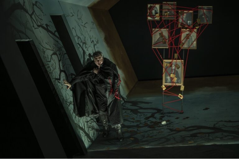 CRITIQUE, opéra. LIEGE, Opéra Royal de Wallonie (du 27 février au 7 mars 2026). TCHAÏKOVSKI : La Dame de Pique. A. Soghomonyan, O. Maslova, K. Kutasi, N. Zemlianskikh… Marie Lambert-Le Bihan / Giampaolo Bisanti