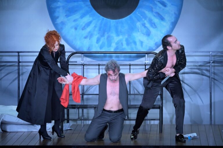 CRITIQUE, opéra. PARIS, Théâtre des Champs-Élysées, le 9 mars 2026. POULENC / ESCAICH : La Voix humaine / Point d’orgue. P. Petibon, C. Dubois, J. S. Bou. Olivier Py / Ariane Matiakh