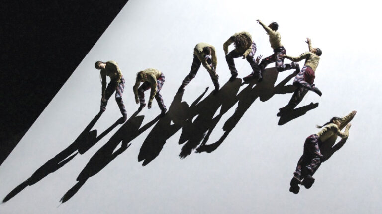 CRITIQUE, danse. PARIS, Théâtre de la Ville, le 28 février 2026. ONBASHIRA DIPTYCH (« Skid » & « Thr(o)ugh ») par Damien Jalet et le Ballet du Grand-Théâtre de Genève