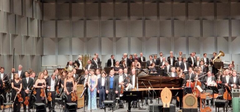CRITIQUE, festival. PRINTEMPS DES ARTS DE MONTE-CARLO (Grimaldi Forum), le 4 avril. DAVID : Concerto / MESSIAEN : Turangalîla symphonie. Orchestre Philharmonique de Monte-Carlo, Bruno Mantovani & Kazuki Yamada (directions musicales)