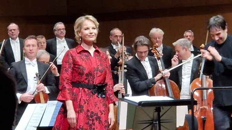 CRITIQUE, récital lyrique. MONACO, Auditorium Rainier III, le 31 mars 2026. Elina Garanca (mezzo-soprano), Orchestre Philharmonique de Monte-Carlo, Henryk Nanasi (direction)