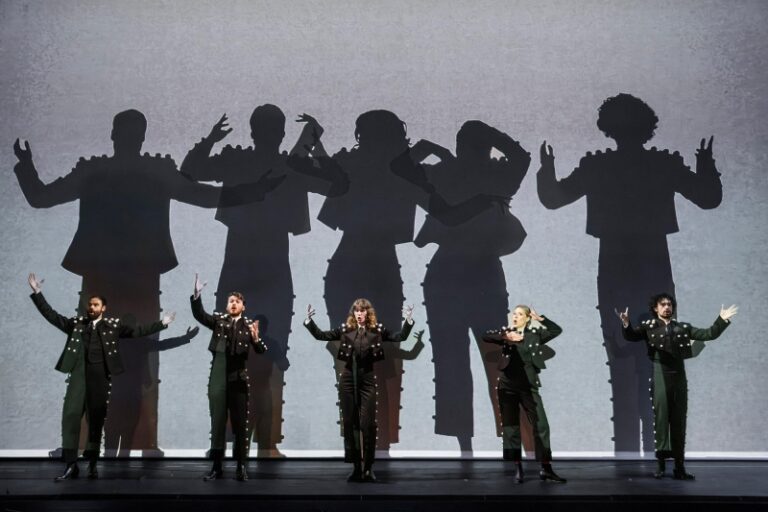 CRITIQUE, théâtre musical. BÂLE, Theater Basel, le 16 mai 2026. « Don Quijote ». Anonyme, Purcell, Telemann, Conti, Mendelssohn, Mercadante, Kienzl, Massenet, Chapí… D. Henschel, A. Morsch, J. Bluthardt… Matthias Weibel / Eduardo Strausser
