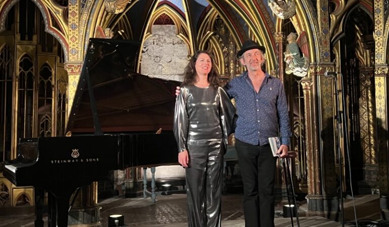 CRITIQUE, festival. PARIS, 7ème Festival « Résonances » (Sainte-Chapelle), le 8 juin 2026. Vanessa WAGNER (piano), Arthur H (lectures de poèmes). Rimbaud, Prévert, Bonnefoy, Glass, Susman, Dalibert…