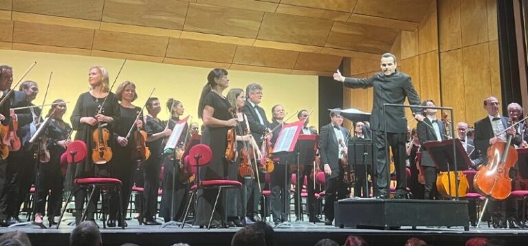 CRITIQUE, concert. NICE, Théâtre de l&rsquo;Opéra, le 22 février 2026. KHATCHATURIAN / CHOSTAKOVITCH. Diana Tishchenko (violon), Orchestre Philharmonique de Nice, Lionel BRINGUIER (direction)