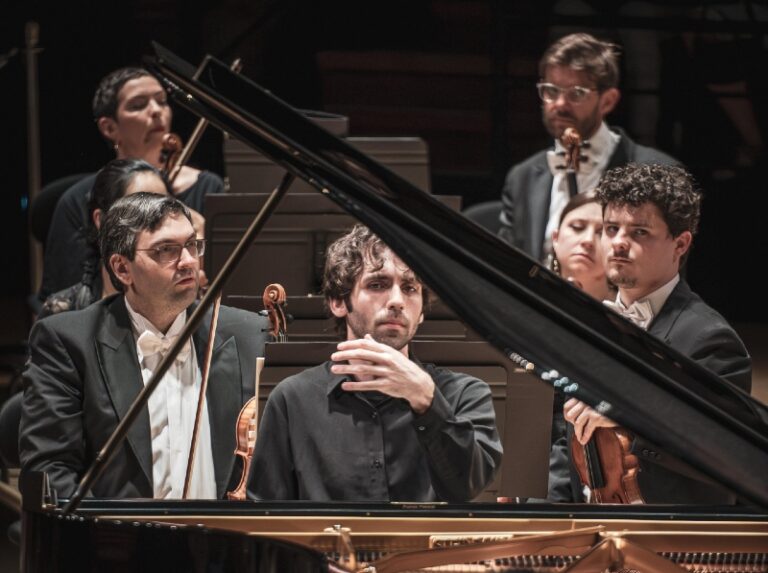 CRITIQUE, concert. TOULOUSE, Halle aux grains, le 30 mai 2026. BEETHOVEN / MAHLER. Alexandre Kantorow (piano), Orchestre national du Capitole de Toulouse, Tarmo Peltokoski (direction)
