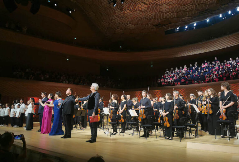 CRITIQUE, concert. LA SEINE MUSICALE, le 21 juin 2026. BEETHOVEN : 9ème Symphonie. Chœur des Universités de Paris (OCUP), Orchestre Lamoureux, Adrien Perruchon (direction)