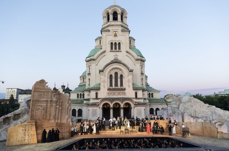 CRITIQUE, opéra. SOFIA, Place de la Cathédrale Alexandre-Nevski, les 10 & 11 juillet 2026. MASCAGNI / LEONCAVALLO : Cavalleria Rusticana / I Pagliacci. Francesco ROSA / Plamen KARTALOFF