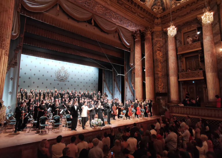 CRITIQUE, opéra (en version de concert). VERSAILLES, OPÉRA ROYAL, le 30 juin 2026. HAENDEL : Tamerlano. Juan Sancho (Bajazet), Veronica Cangemi (Asteria), Jenisbek Piyazov (Tamerlano)… Chœur honoré de la République d&rsquo;Ouzbékistan, Orchestre symphonique national d’Ouzbékistan, Alibek Kabdurakhmanov [direction]