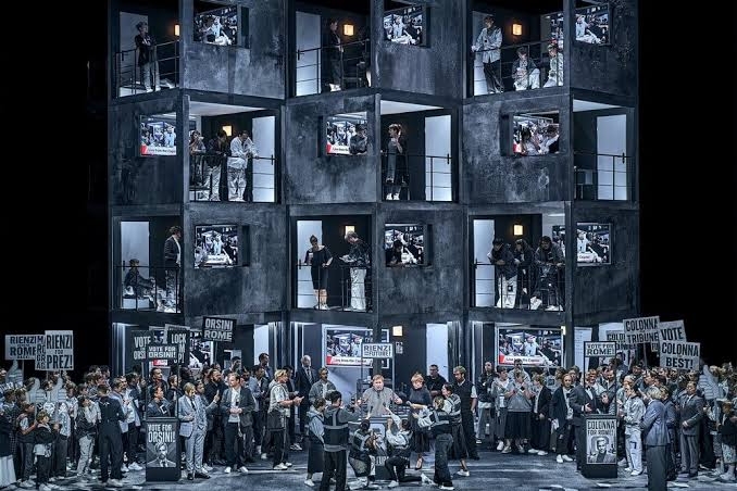 CRITIQUE, festival. 150e FESTIVAL de BAYREUTH (Festspielhaus), le 26 août 2026. WAGNER : Rienzi. Alexandra Scemerédy et Magdolna Parditka (mise en scène) / Nathalie Stutzmann (direction musicale)